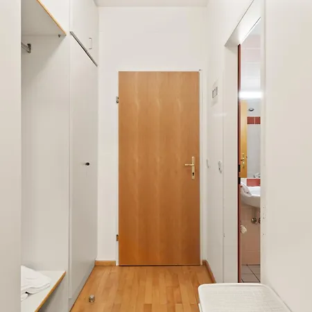 Apartments Ottenschlag بيت خشبي