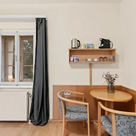 Apartments Ottenschlag بيت خشبي *